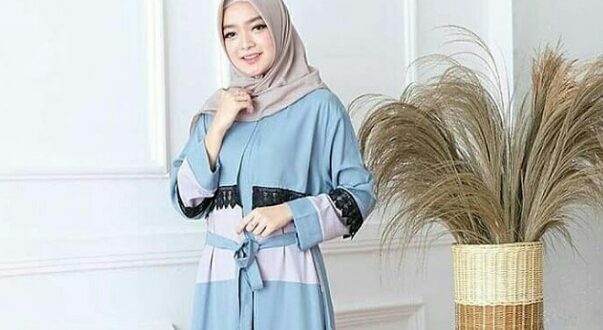 6 Inspirasi Padu Padan Gamis Kombinasi Warna Biru