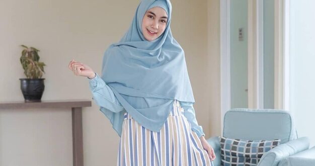 Ketahui 5 Baju Gamis Biru Kombinasi Simple Kekinian