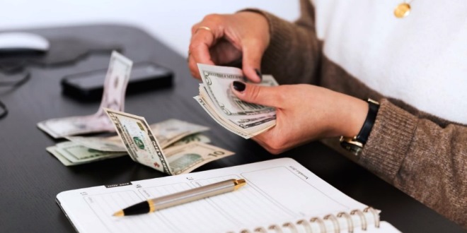 Tips Mengelola Keuangan Bisnis agar Tetap Stabil di Masa Sulit