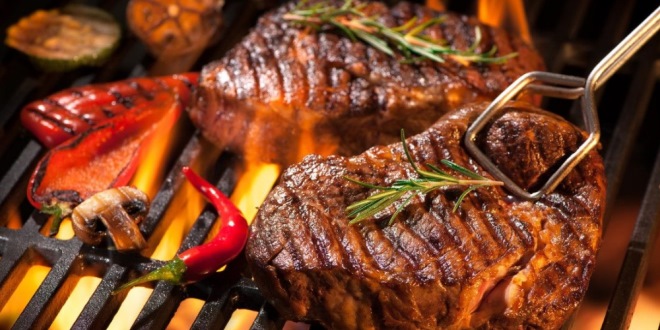 Teknik Memasak Daging yang Benar Panggang, Rebus, atau Goreng