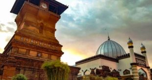 Tempat Wisata Religi Terpopuler di Indonesia untuk Refleksi Diri